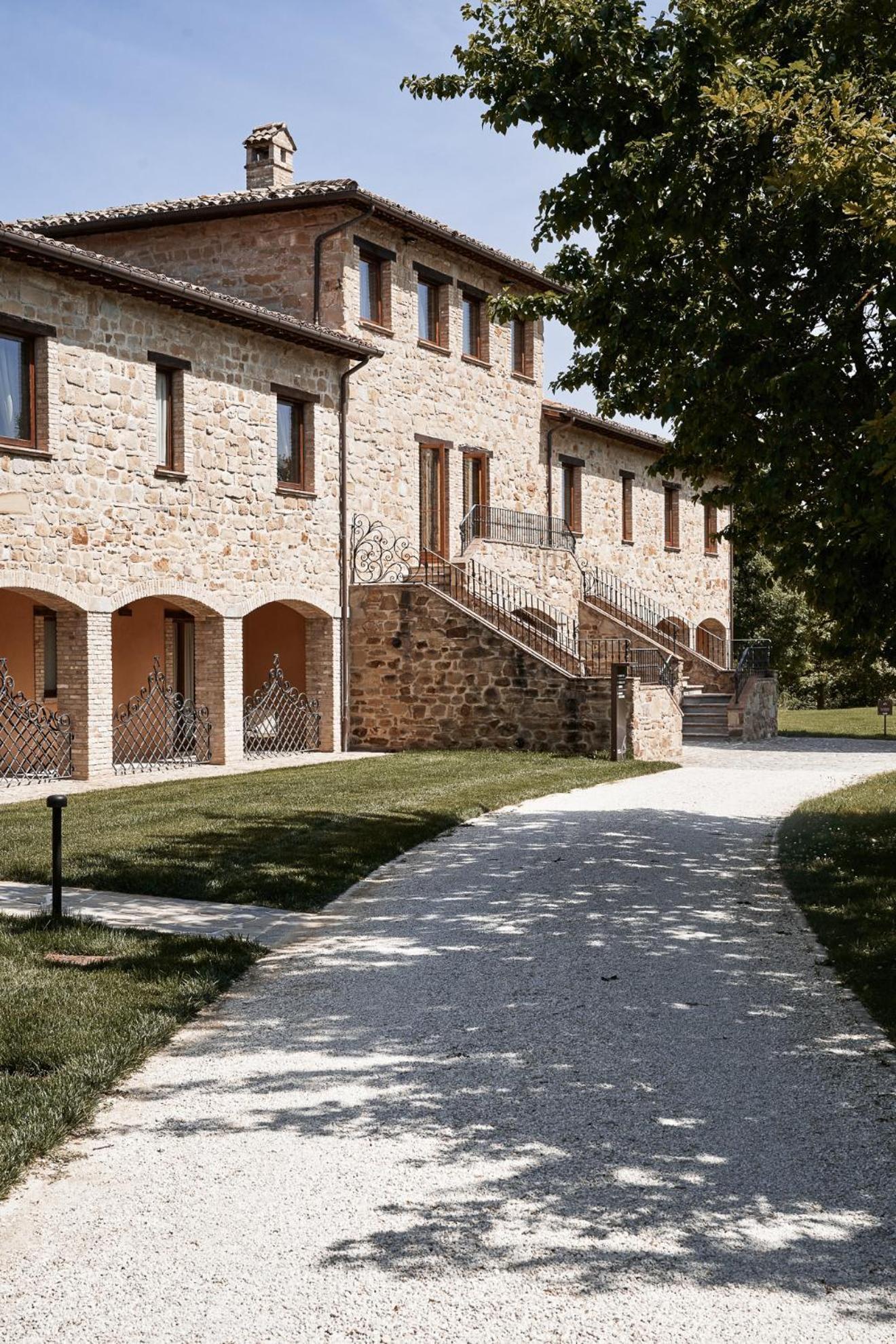Borgo Lanciano Castelraimondo Exterior foto